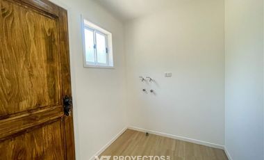 Casa en Arriendo en Alvaro Casanova, La reina