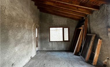 CASA EN VENTA / OPORTUNIDAD DE COMPRA/ EN OBRA NEGRA /  EN CONDOMINIO