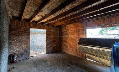CASA EN VENTA / OPORTUNIDAD DE COMPRA/ EN OBRA NEGRA /  EN CONDOMINIO