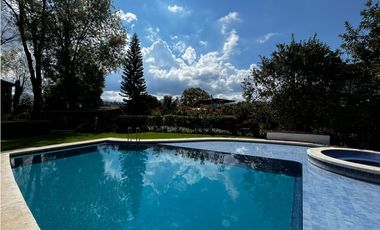 CASA EN VENTA / OPORTUNIDAD DE COMPRA/ EN OBRA NEGRA /  EN CONDOMINIO