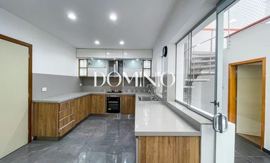 CASA EN ALQUILER EN MIRAFLORES, A PASOS DEL COLEGIO HUMBOLDT