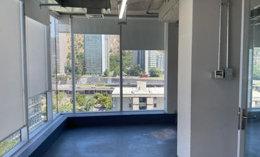 ARRIENDO Oficina habilitada de 309,85 m2, Metro Pedro de Valdivia