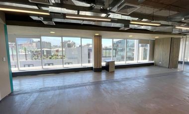 ARRIENDO Oficina habilitada de 309,85 m2, Metro Pedro de Valdivia