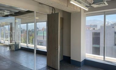 ARRIENDO Oficina habilitada de 309,85 m2, Metro Pedro de Valdivia