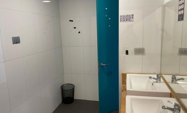 ARRIENDO Oficina habilitada de 309,85 m2, Metro Pedro de Valdivia