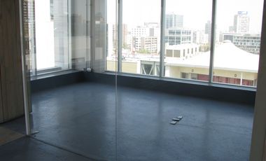 ARRIENDO Oficina habilitada de 309,85 m2, Metro Pedro de Valdivia