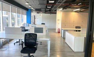 ARRIENDO Oficina habilitada de 153,31 m2 , Metro Pedro de Valdivia
