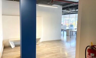 ARRIENDO Oficina habilitada de 153,31 m2 , Metro Pedro de Valdivia