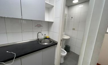 ARRIENDO Oficina habilitada de 201,23 m2, Metro Pedro de Valdivia