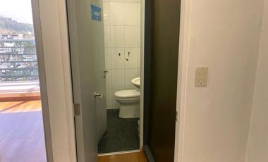 ARRIENDO Oficina habilitada de 201,23 m2, Metro Pedro de Valdivia