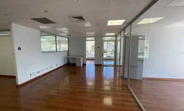 ARRIENDO Oficina habilitada de 201,23 m2, Metro Pedro de Valdivia