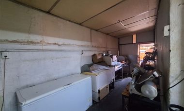 Local Comercial en Venta en Gran Avda. José Miguel Carrera con Carmen Mena C2J