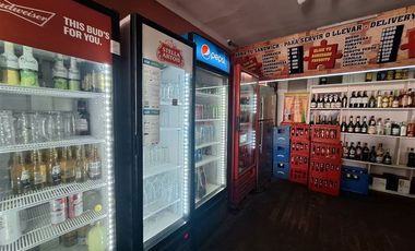 Local Comercial en Venta en Gran Avda. José Miguel Carrera con Carmen Mena C2J