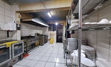 Local Comercial en Venta en Gran Avda. José Miguel Carrera con Carmen Mena C2J