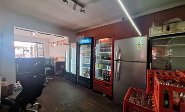 Local Comercial en Venta en Gran Avda. José Miguel Carrera con Carmen Mena C2J