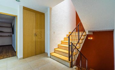 Casa en Venta en Punta Juriquilla: Exclusividad, Espacio y Comodidad en Altavista Condominio Puerta de Hierro