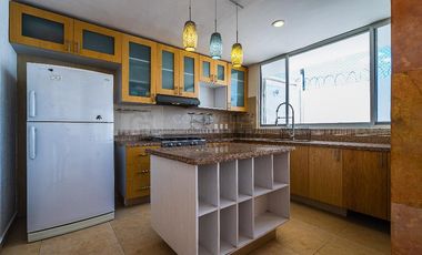 Casa en Venta en Punta Juriquilla: Exclusividad, Espacio y Comodidad en Altavista Condominio Puerta de Hierro