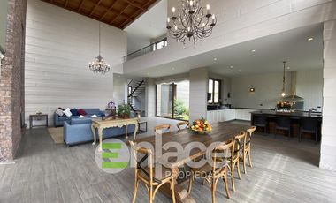Hermosa y moderna casa de Campo a la Venta en Condominio La Quebrada (Cieneguilla) Etapa 1