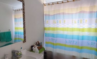 LINDA CASA CON GRAN TERRAZA TECHADA Y PATIO