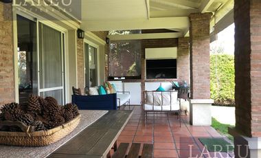 Casa en  La Delfina, Pilar