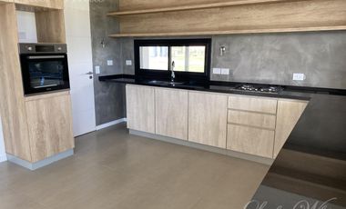 Casa en venta en Lagos de Canning