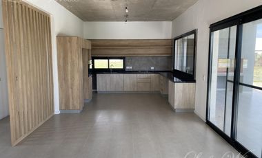 Casa en venta en Lagos de Canning