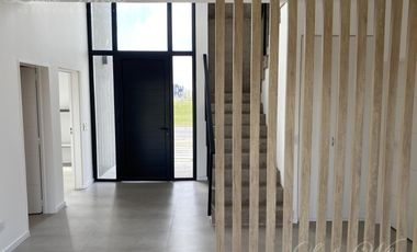 Casa en venta en Lagos de Canning