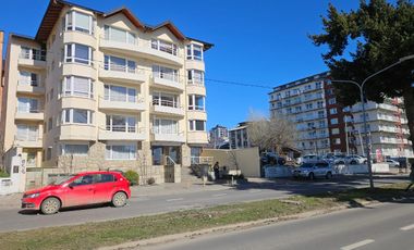 Departamento céntrico, frente al lago Nahuel Huapi