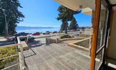 Departamento céntrico, frente al lago Nahuel Huapi