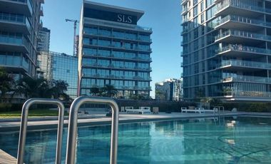 VENTA DEPARTAMENTO SUITE 2 AMBIENTES AMOBLADA  CON   COCHERA EN SLS  PUERTO MADERO APTO PROFESIONAL
