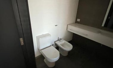 VENTA DEPARTAMENTO SUITE 2 AMBIENTES AMOBLADA  CON   COCHERA EN SLS  PUERTO MADERO APTO PROFESIONAL