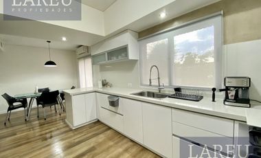 Casa  reciclada a nuevo en la Delfina