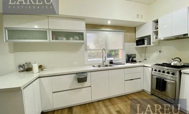 Casa  reciclada a nuevo en la Delfina