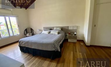Casa  reciclada a nuevo en la Delfina