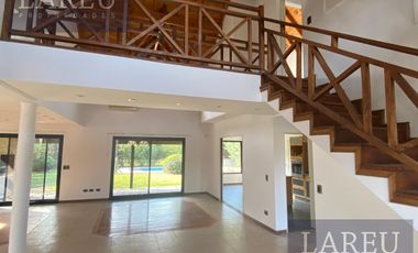 Casa en La Delfina, Pilar