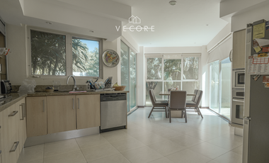 CASA EN VENTA EN PUERTA DE HIERRO, ZONA DIAMANTE, ZAPOPAN