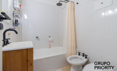 VENTA - DEPARTAMENTO - 2 AMBIENTES CON COCHERA - BARRACA