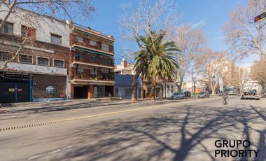 VENTA - DEPARTAMENTO - 2 AMBIENTES CON COCHERA - BARRACA