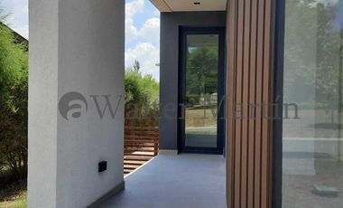 Venta de Casa a Estrenar-Estancia Smithfield