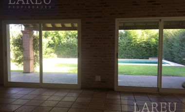 Casa en Venta con renta - La Delfina, Pilar