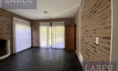 Casa en Venta con renta - La Delfina, Pilar