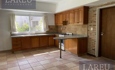 Casa en Venta con renta - La Delfina, Pilar