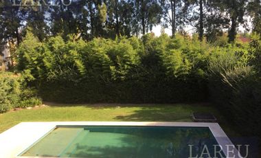 Casa en Venta con renta - La Delfina, Pilar