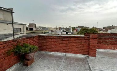 PH en  en venta de 3 ambientes con terraza y quincho