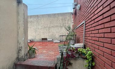 PH en  en venta de 3 ambientes con terraza y quincho