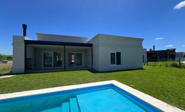 Casa en  Pilar del Este San Ramon