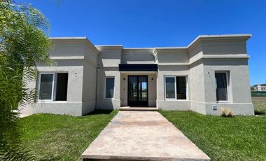Casa en  Pilar del Este San Ramon