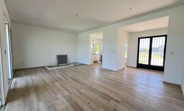 Casa en  Pilar del Este San Ramon