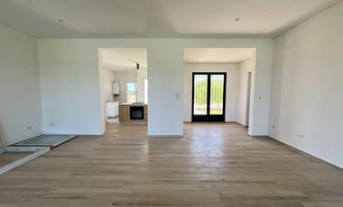 Casa en  Pilar del Este San Ramon