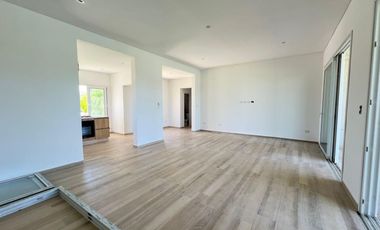 Casa en  Pilar del Este San Ramon